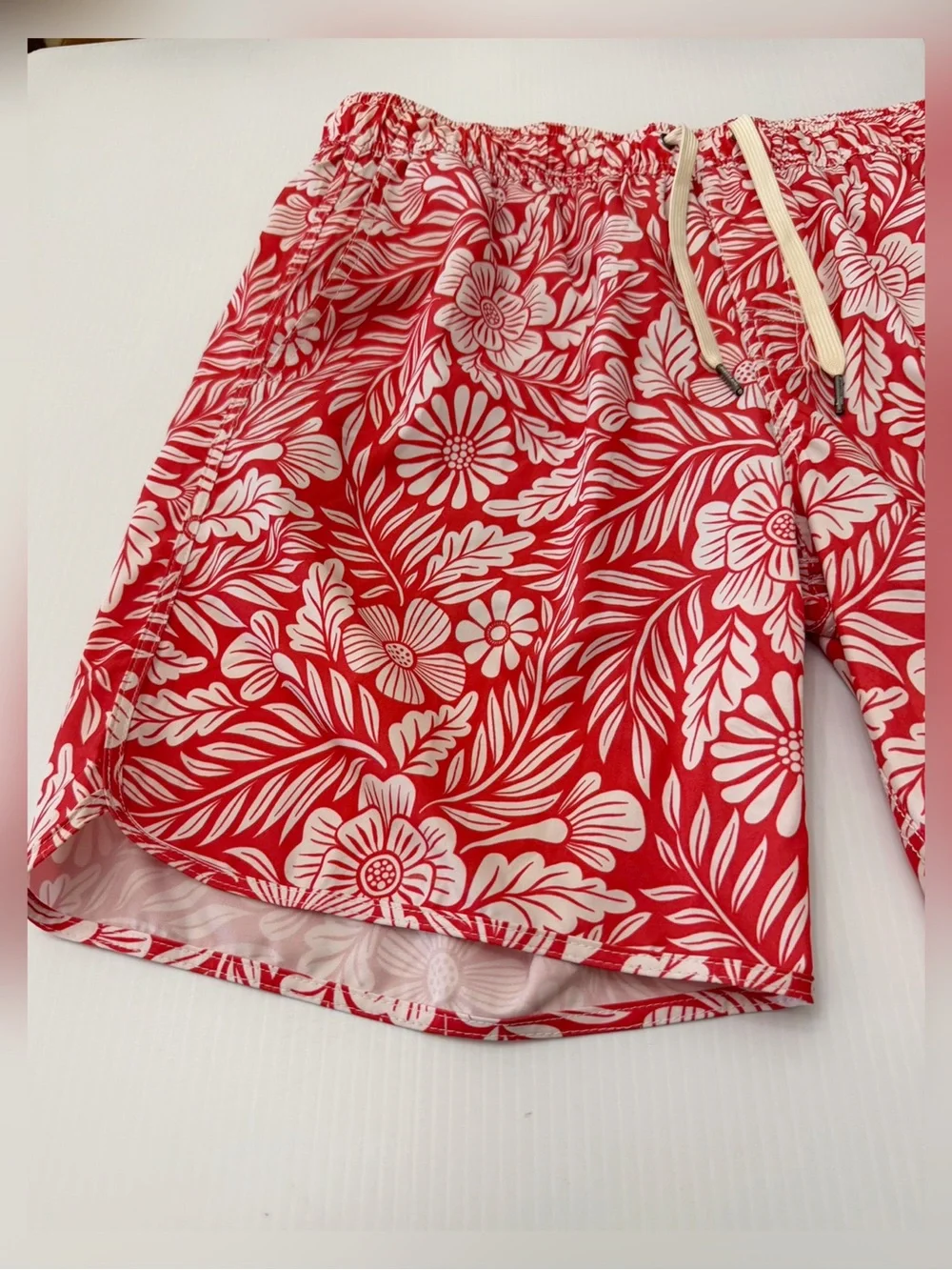 Fair Harbor The Anchor Shorts Red Hawaiian Floral Size XL